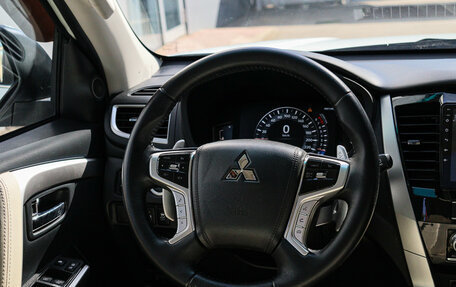 Mitsubishi Montero Sport, 2022 год, 4 100 000 рублей, 12 фотография
