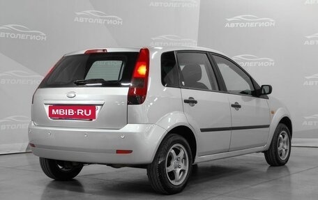 Ford Fiesta, 2005 год, 380 000 рублей, 5 фотография