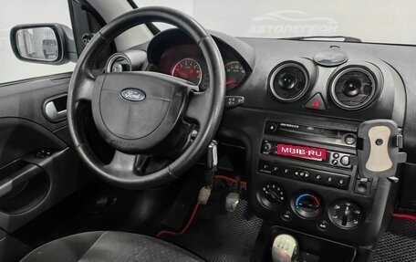 Ford Fiesta, 2005 год, 380 000 рублей, 13 фотография