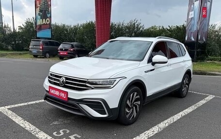Volkswagen Tiguan II, 2022 год, 1 862 000 рублей, 1 фотография