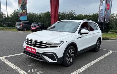 Volkswagen Tiguan II, 2022 год, 1 862 000 рублей, 1 фотография