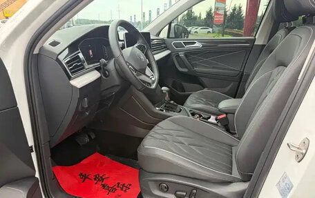 Volkswagen Tiguan II, 2022 год, 1 862 000 рублей, 8 фотография