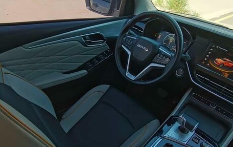 Isuzu D-Max, 2025 год, 3 700 000 рублей, 8 фотография
