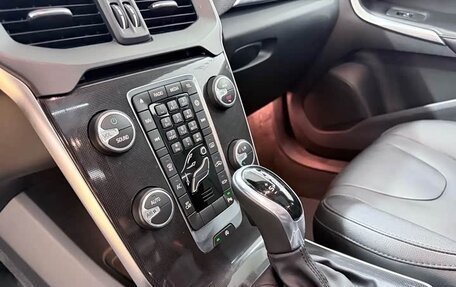 Volvo V40 II рестайлинг, 2018 год, 1 300 000 рублей, 16 фотография