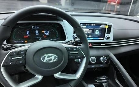 Hyundai Elantra, 2025 год, 2 000 000 рублей, 7 фотография
