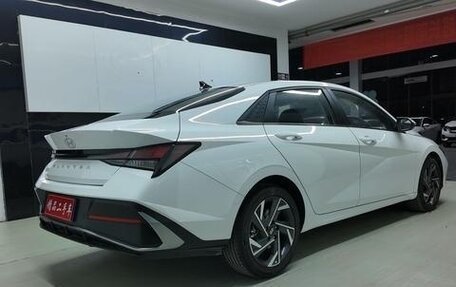Hyundai Elantra, 2025 год, 2 000 000 рублей, 4 фотография