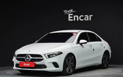 Mercedes-Benz A-Класс, 2022 год, 2 200 000 рублей, 1 фотография