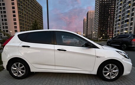 Hyundai Solaris II рестайлинг, 2012 год, 650 000 рублей, 4 фотография