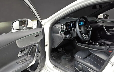Mercedes-Benz A-Класс, 2022 год, 2 200 000 рублей, 5 фотография