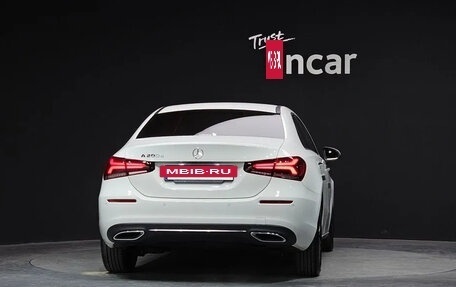 Mercedes-Benz A-Класс, 2022 год, 2 200 000 рублей, 4 фотография