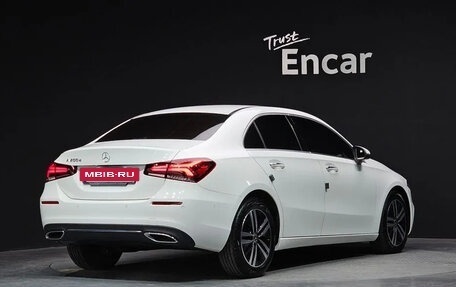 Mercedes-Benz A-Класс, 2022 год, 2 200 000 рублей, 3 фотография