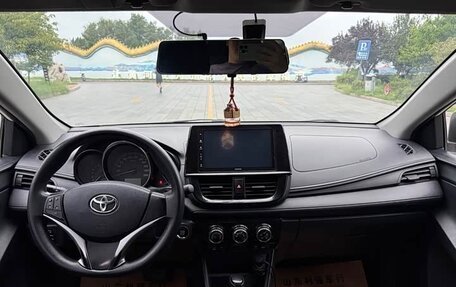 Toyota Vios III, 2022 год, 1 085 000 рублей, 7 фотография