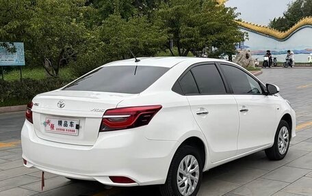 Toyota Vios III, 2022 год, 1 085 000 рублей, 12 фотография