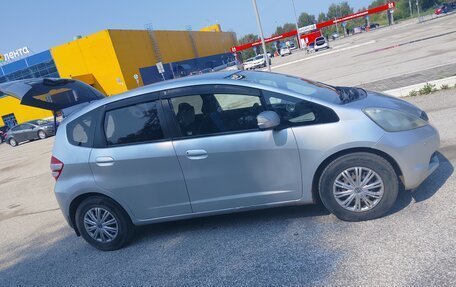 Honda Fit III, 2009 год, 545 000 рублей, 2 фотография