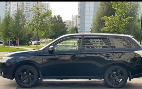 Mitsubishi Outlander III рестайлинг 3, 2014 год, 1 150 000 рублей, 7 фотография