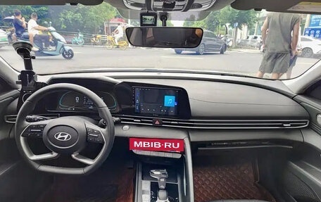 Hyundai Elantra, 2023 год, 1 500 000 рублей, 8 фотография