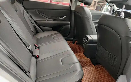 Hyundai Elantra, 2023 год, 1 500 000 рублей, 10 фотография