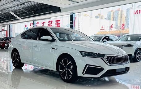 Skoda Octavia IV, 2023 год, 2 350 000 рублей, 3 фотография