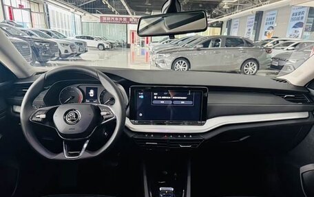 Skoda Octavia IV, 2023 год, 2 350 000 рублей, 10 фотография