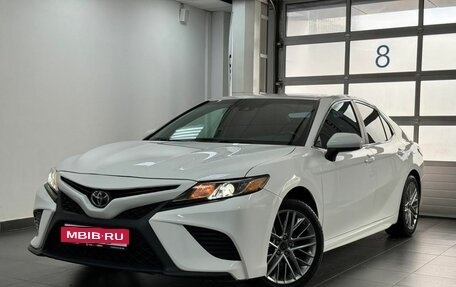 Toyota Camry, 2018 год, 1 950 000 рублей, 1 фотография