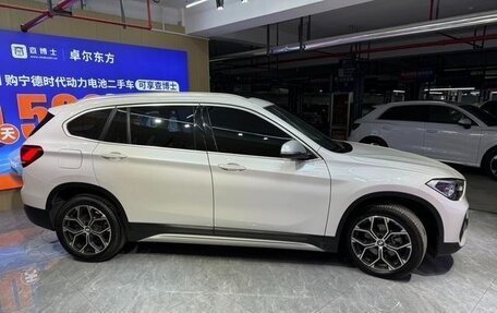 BMW X1, 2022 год, 2 300 000 рублей, 6 фотография