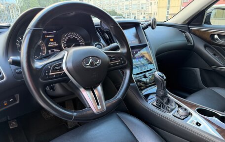 Infiniti Q50 I рестайлинг, 2018 год, 3 000 000 рублей, 7 фотография