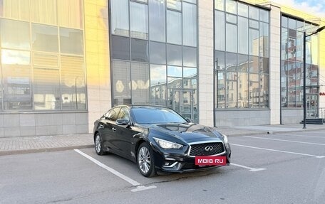 Infiniti Q50 I рестайлинг, 2018 год, 3 000 000 рублей, 11 фотография