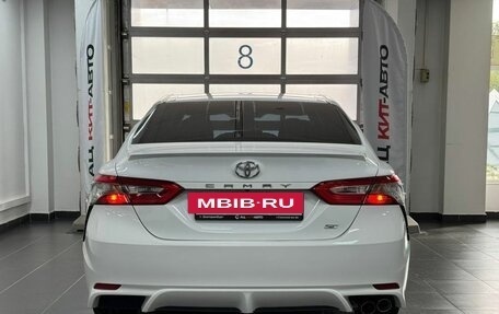 Toyota Camry, 2018 год, 1 950 000 рублей, 8 фотография