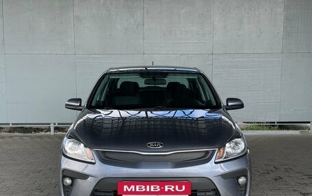 KIA Rio IV, 2018 год, 1 050 000 рублей, 2 фотография