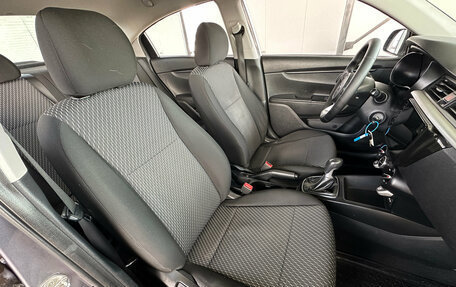 KIA Rio IV, 2018 год, 1 050 000 рублей, 10 фотография