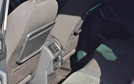 Volkswagen Tiguan II, 2019 год, 2 790 000 рублей, 9 фотография