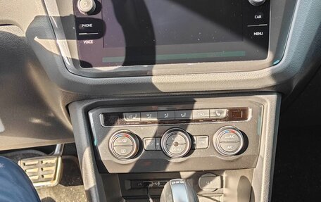 Volkswagen Tiguan II, 2019 год, 2 790 000 рублей, 11 фотография