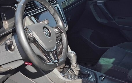 Volkswagen Tiguan II, 2019 год, 2 790 000 рублей, 7 фотография