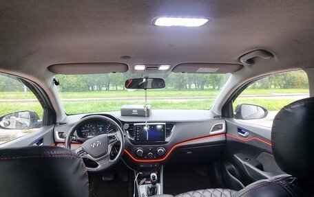 Hyundai Solaris II рестайлинг, 2018 год, 1 550 000 рублей, 6 фотография