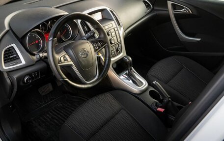 Opel Astra J, 2013 год, 840 000 рублей, 10 фотография