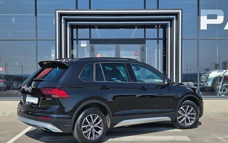 Volkswagen Tiguan II, 2019 год, 2 598 000 рублей, 4 фотография