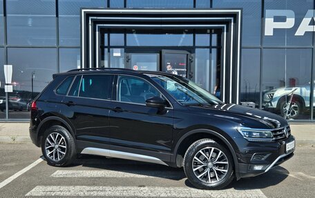 Volkswagen Tiguan II, 2019 год, 2 598 000 рублей, 3 фотография