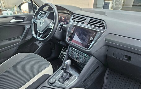 Volkswagen Tiguan II, 2019 год, 2 598 000 рублей, 8 фотография