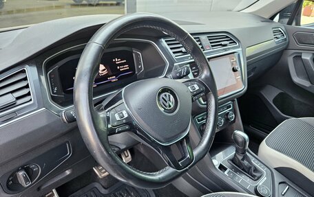 Volkswagen Tiguan II, 2019 год, 2 598 000 рублей, 9 фотография