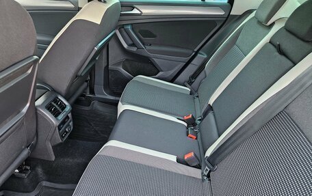 Volkswagen Tiguan II, 2019 год, 2 598 000 рублей, 11 фотография