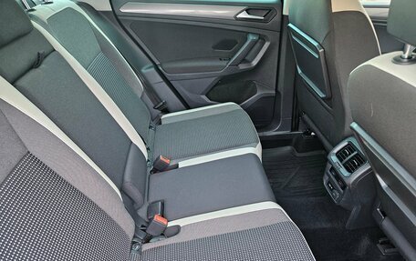 Volkswagen Tiguan II, 2019 год, 2 598 000 рублей, 10 фотография