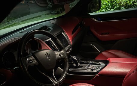 Maserati Levante I, 2017 год, 4 200 000 рублей, 4 фотография