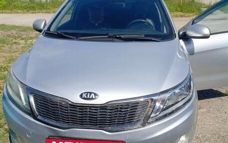 KIA Rio III рестайлинг, 2013 год, 850 000 рублей, 3 фотография