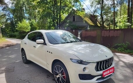 Maserati Levante I, 2017 год, 4 200 000 рублей, 2 фотография