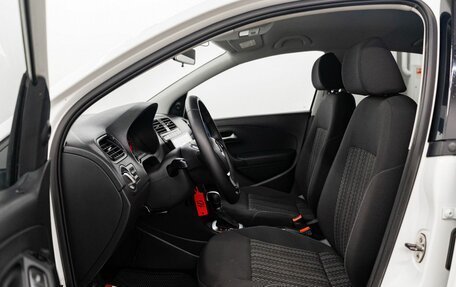 Volkswagen Polo VI (EU Market), 2016 год, 1 050 000 рублей, 6 фотография