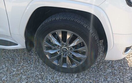 Toyota Land Cruiser, 2024 год, 12 220 000 рублей, 12 фотография