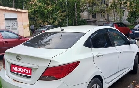 Hyundai Solaris II рестайлинг, 2015 год, 550 000 рублей, 1 фотография