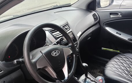Hyundai Solaris II рестайлинг, 2015 год, 550 000 рублей, 6 фотография