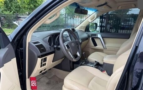 Toyota Land Cruiser Prado 150 рестайлинг 2, 2015 год, 3 590 000 рублей, 10 фотография