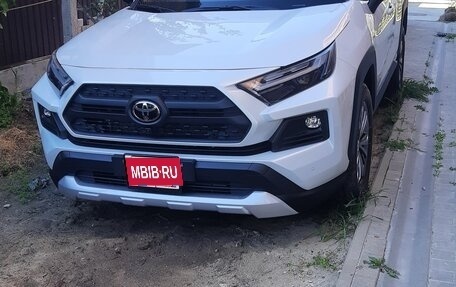Toyota RAV4, 2023 год, 4 100 000 рублей, 1 фотография